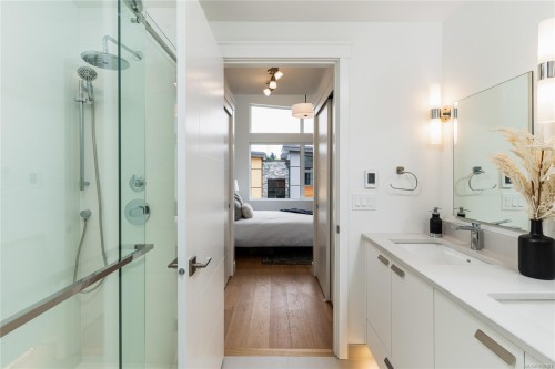 32-4253 Dieppe Rd, Saanich, BC 