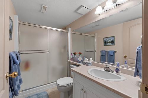 6-1575 Springhill Drive, Kamloops, BC - Indoor Photo Showing Bathroom