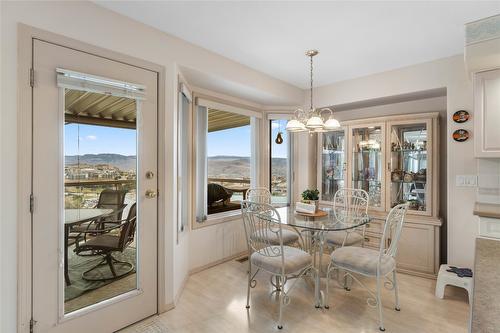 6-1575 Springhill Drive, Kamloops, BC - Indoor Photo Showing Dining Room