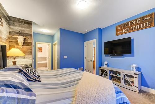 11-1960 Klo Road, Kelowna, BC - Indoor Photo Showing Bedroom