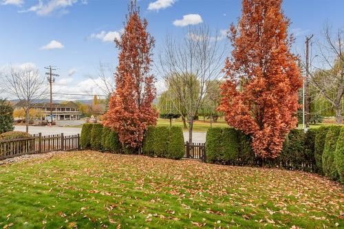 11-1960 Klo Road, Kelowna, BC - Outdoor