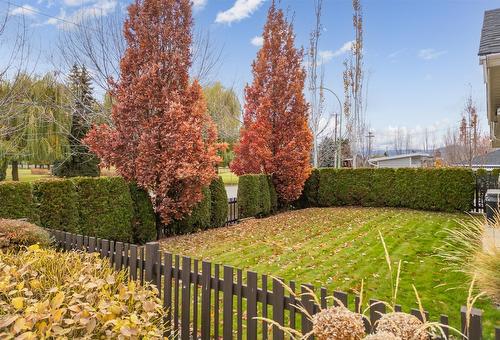 11-1960 Klo Road, Kelowna, BC - Outdoor