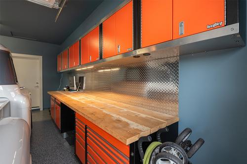 11-1960 Klo Road, Kelowna, BC - Indoor