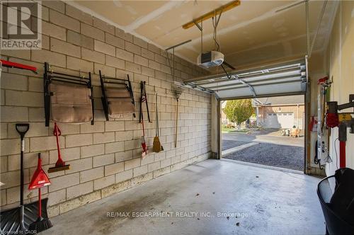 4 Hillgartner Lane, Hamilton, ON - Indoor Photo Showing Garage