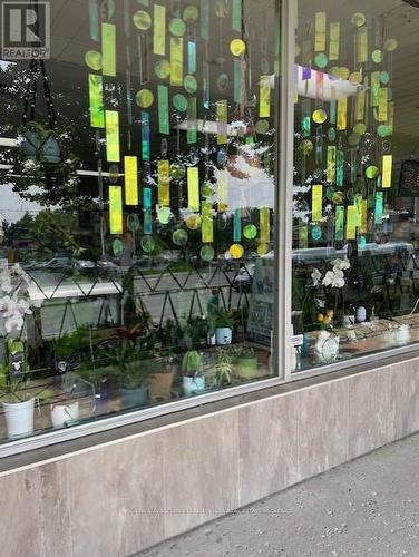 large display windows - A - 600 Oxford Street E, London East (East F), ON 