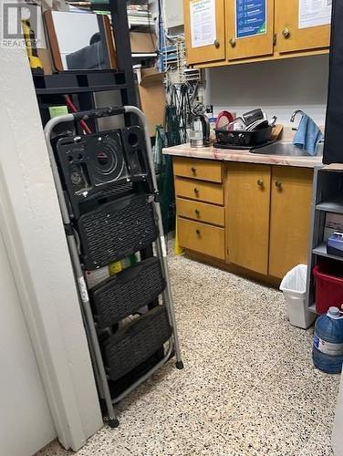 great back area for work space - A - 600 Oxford Street E, London East (East F), ON 