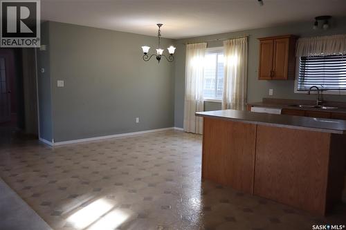 602 Centre Street, Assiniboia, SK - Indoor Photo Showing Kitchen