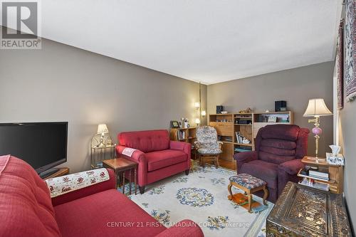 58 Scotchmere Crescent, London South (South X), ON - Indoor Photo Showing Living Room