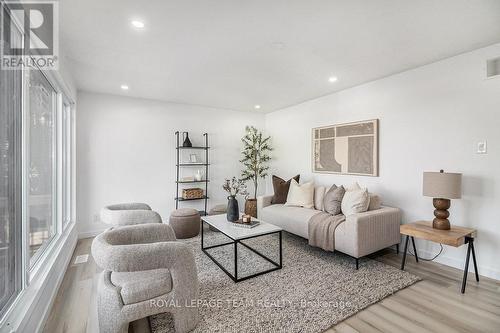 102 Laurier Street, Casselman, ON - Indoor Photo Showing Living Room