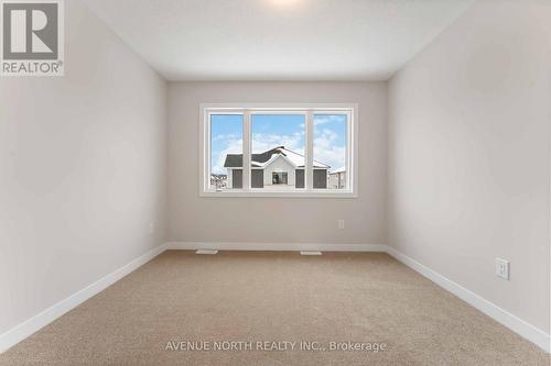 364 Les Emmerson Drive, Ottawa, ON - Indoor Photo Showing Other Room
