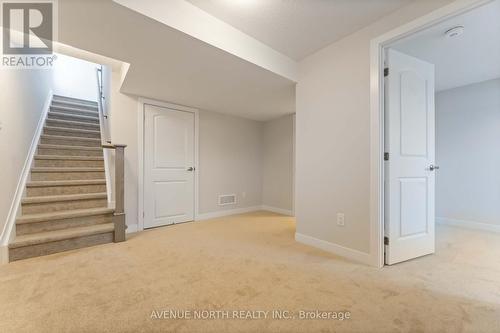 364 Les Emmerson Drive, Ottawa, ON - Indoor Photo Showing Other Room