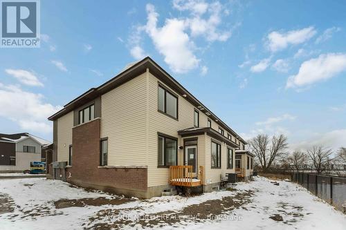 364 Les Emmerson Drive, Ottawa, ON - Outdoor