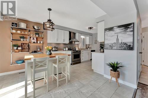 3 Crawford Place, Brant, ON - Indoor Photo Showing Kitchen With Upgraded Kitchen