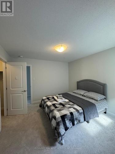 841 Cappamore Drive, Ottawa, ON - Indoor Photo Showing Bedroom