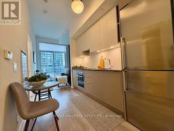 Stone counters & Stainless appliances - 