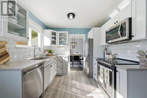 961 Curtis Crescent, Cobourg, ON - Indoor Photo Showing Kitchen With Double Sink With Upgraded Kitchen