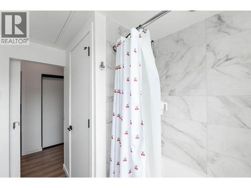 Bathroom - 615 Rutland Road Unit# 510, Kelowna, BC - Indoor Photo Showing Bathroom