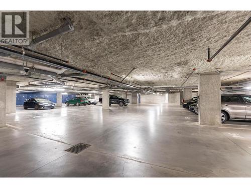 615 Rutland Road Unit# 510, Kelowna, BC - Indoor Photo Showing Garage