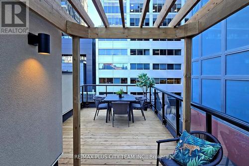 118 Peter Street, Toronto, ON - Outdoor With Exterior