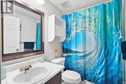 32 Schreyer Crescent, Mount Pearl, NL - Indoor Photo Showing Bathroom