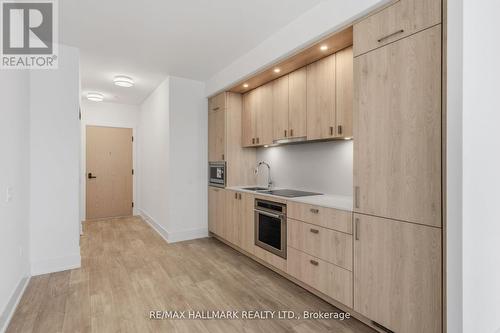 1906 - 10 Inn On The Park Drive, Toronto, ON - Indoor Photo Showing Other Room