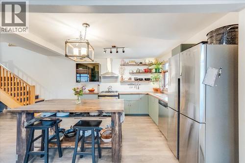 2207 Columbia Avenue, Rossland, BC - Indoor