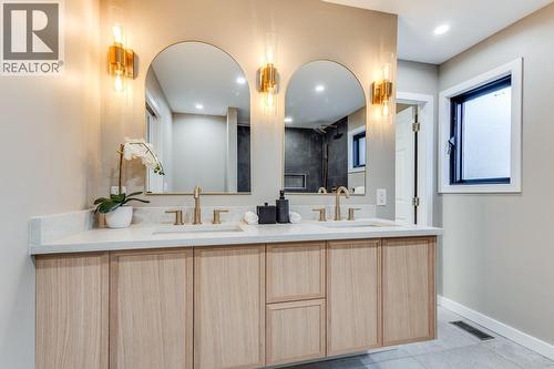 1932 Horizon Drive, West Kelowna, BC - Indoor Photo Showing Bathroom