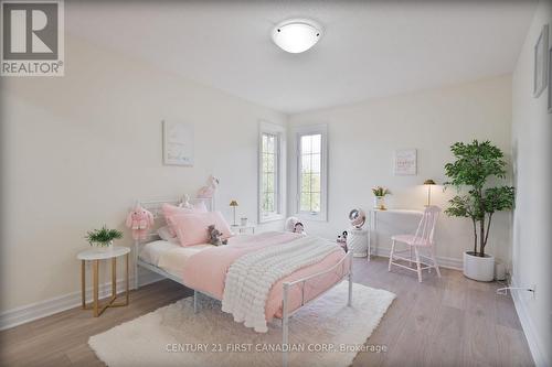 1625 Shore Road, London South (South A), ON - Indoor Photo Showing Bedroom
