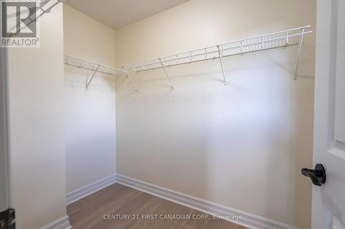 1625 Shore Road, London South (South A), ON - Indoor With Storage
