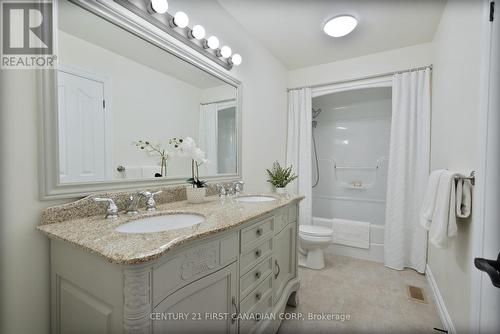 1625 Shore Road, London South (South A), ON - Indoor Photo Showing Bathroom