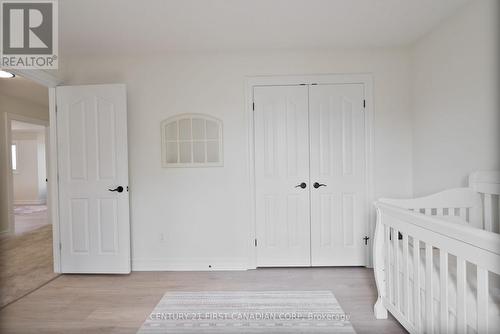 1625 Shore Road, London South (South A), ON - Indoor Photo Showing Bedroom