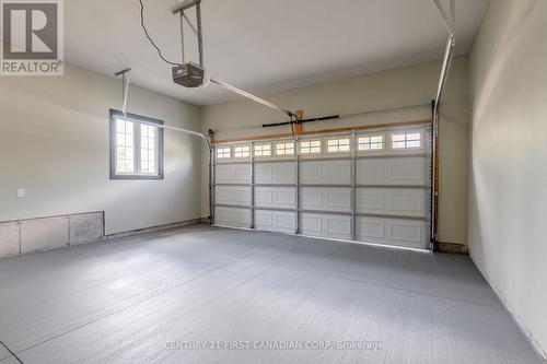 1625 Shore Road, London South (South A), ON - Indoor Photo Showing Garage