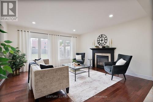 1625 Shore Road, London South (South A), ON - Indoor Photo Showing Living Room With Fireplace
