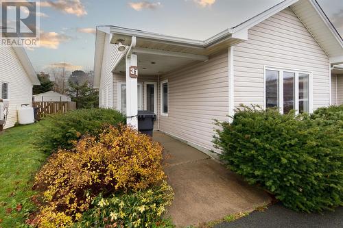 31 Kestrel Drive, Paradise, NL - Outdoor