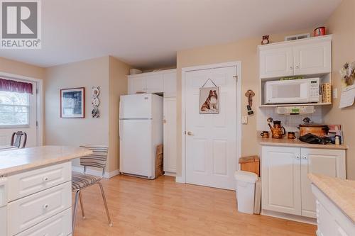 31 Kestrel Drive, Paradise, NL - Indoor Photo Showing Kitchen