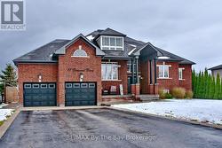 17 BASSWOOD DRIVE  Wasaga Beach, ON L9Z 0A8