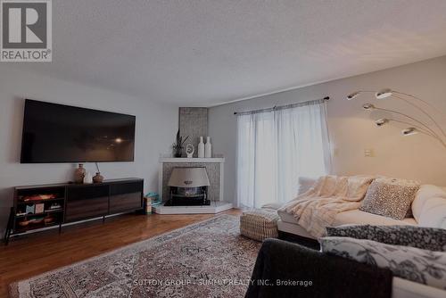 1321 Talon Street, Greater Sudbury, ON - Indoor Photo Showing Living Room