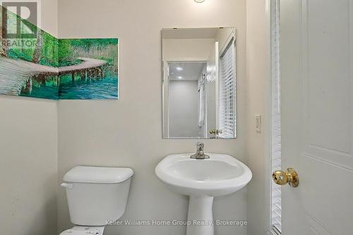 24 Baintree Way, Cambridge, ON - Indoor Photo Showing Bathroom