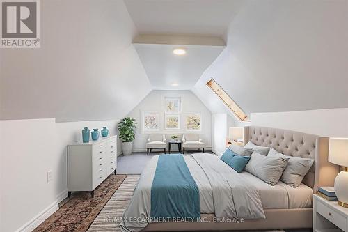 49 Myrtle Avenue, Hamilton, ON - Indoor Photo Showing Bedroom