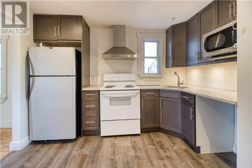 379 Ontario Street, Sudbury, ON - Indoor Photo Showing Kitchen