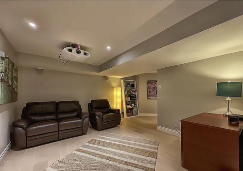 Cinéma maison - 129 Rue Du Paul, Lanoraie, QC - Indoor