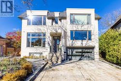 18 ANETA CIRCLE  Toronto, ON M2M 3J2
