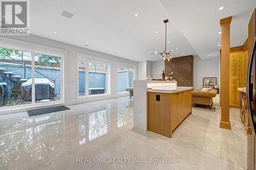 18 Aneta Circle, Toronto, ON - Indoor