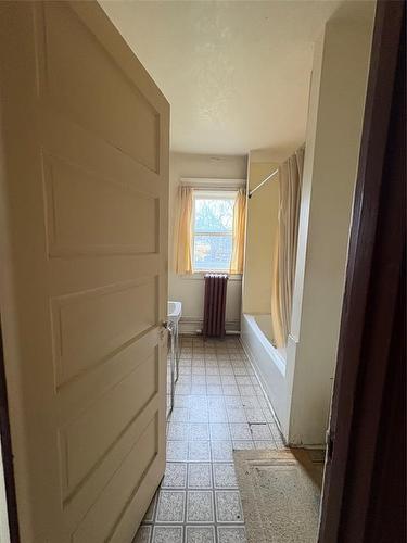 13 Topsail Road, St John’S, NL 