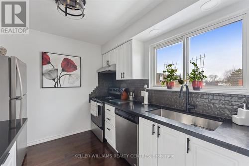 85 - 85 Deacon Lane, Ajax, ON - Indoor Photo Showing Kitchen