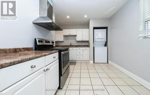 53 Newbury Drive, Newmarket, ON - Indoor Photo Showing Kitchen