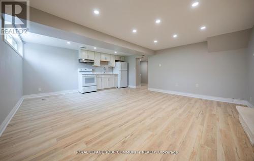 53 Newbury Drive, Newmarket, ON - Indoor