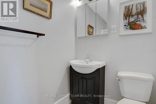 234 Carillon Street, Ottawa, ON - Indoor Photo Showing Bathroom