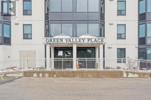 1410 - 35 Green Valley Drive, Kitchener, ON - Outdoor
