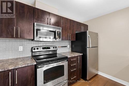 L - 767 Cedar Creek Drive, Ottawa, ON - Indoor Photo Showing Kitchen